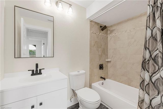 2935 SW 1st PL, Cape Coral, FL 33914