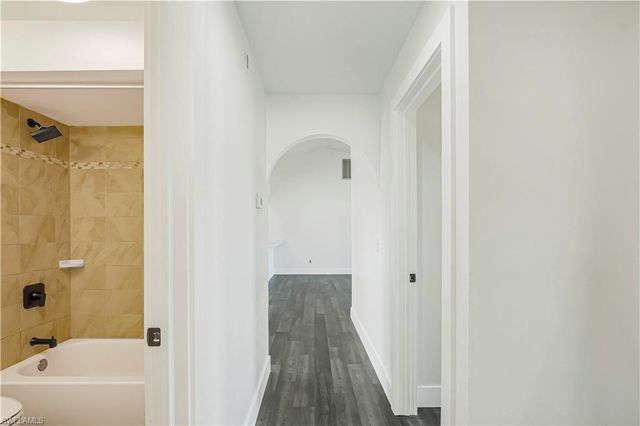 2935 SW 1st PL, Cape Coral, FL 33914