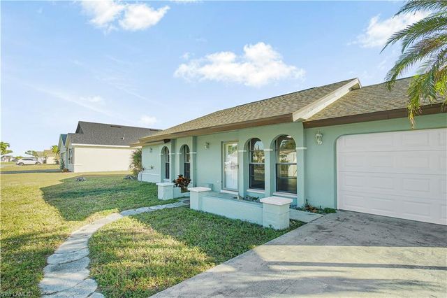 2935 SW 1st PL, Cape Coral, FL 33914