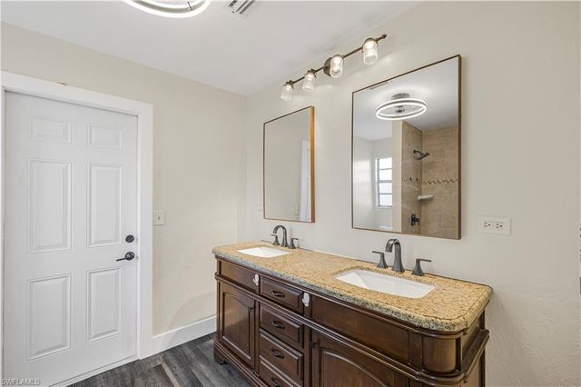 2935 SW 1st PL, Cape Coral, FL 33914