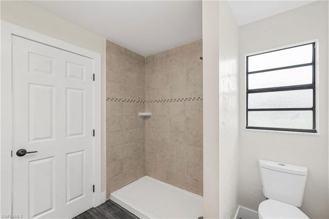 2935 SW 1st PL, Cape Coral, FL 33914