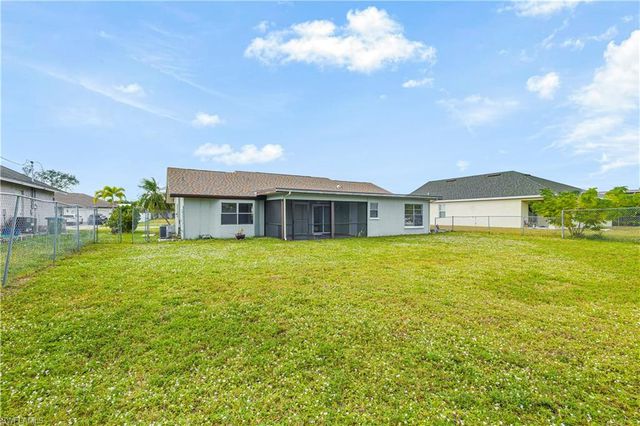 2935 SW 1st PL, Cape Coral, FL 33914