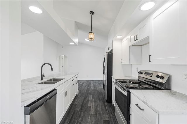 2935 SW 1st PL, Cape Coral, FL 33914