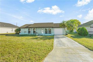 2935 SW 1st PL, Cape Coral, FL 33914