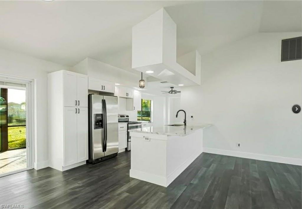 2935 SW 1st PL, CAPE CORAL, FL 33914 — photo 2