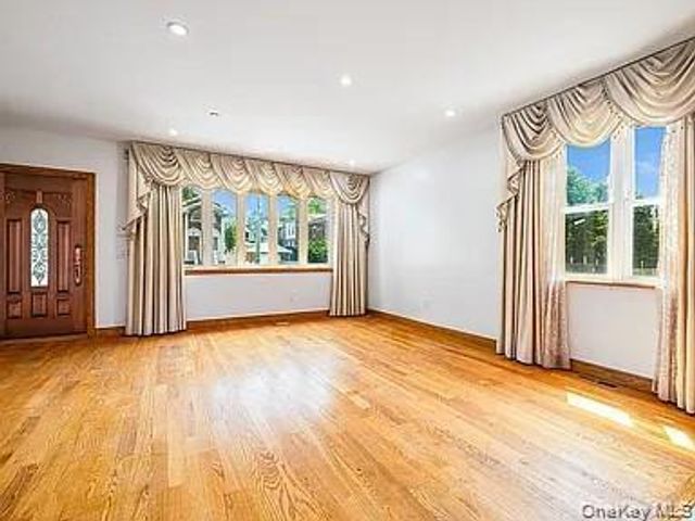 6-12 125th Street, College Point, NY 11356