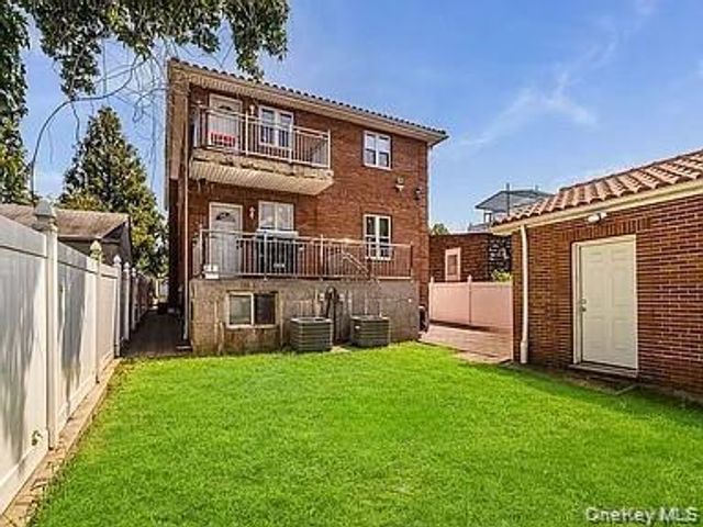 6-12 125th Street, College Point, NY 11356
