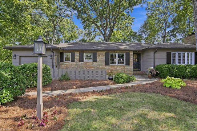 1201 Strathmore Circle, Winston-salem, NC 27104
