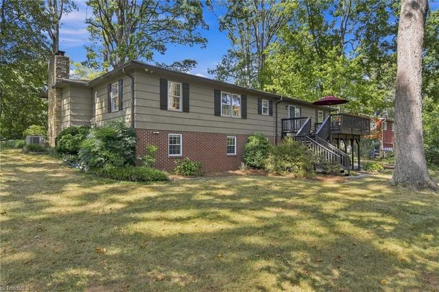 1201 Strathmore Circle, Winston-salem, NC 27104