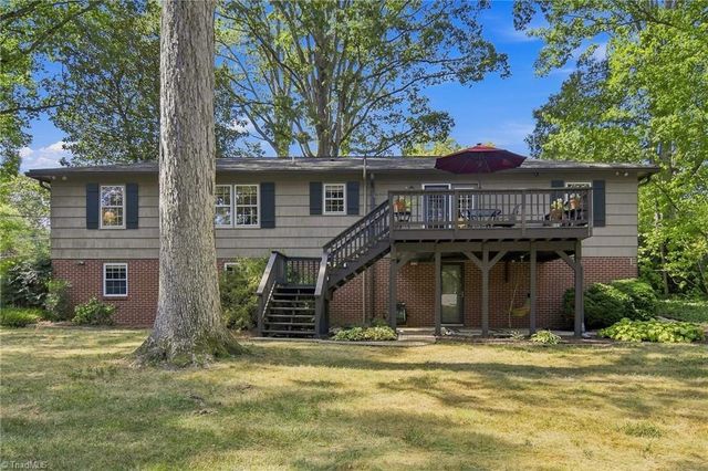 1201 Strathmore Circle, Winston-salem, NC 27104