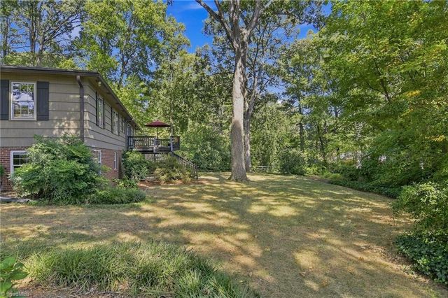 1201 Strathmore Circle, Winston-salem, NC 27104