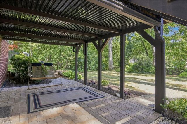 1201 Strathmore Circle, Winston-salem, NC 27104