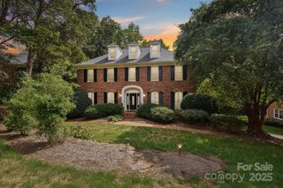 6911 Chatford Lane, Charlotte, NC 28210