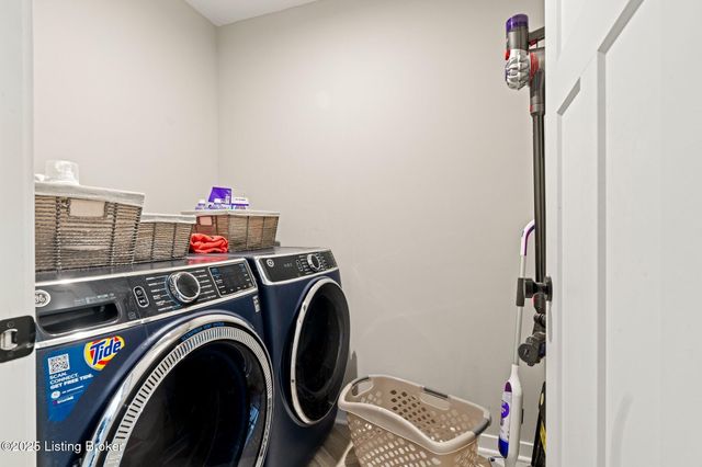 426 Birchwood Dr, Shepherdsville, KY 40165