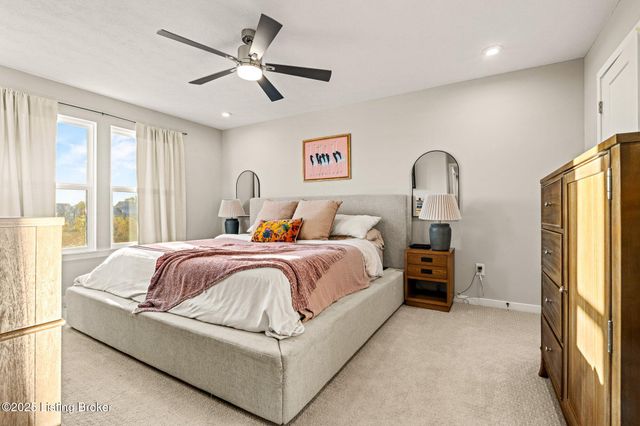 426 Birchwood Dr, Shepherdsville, KY 40165