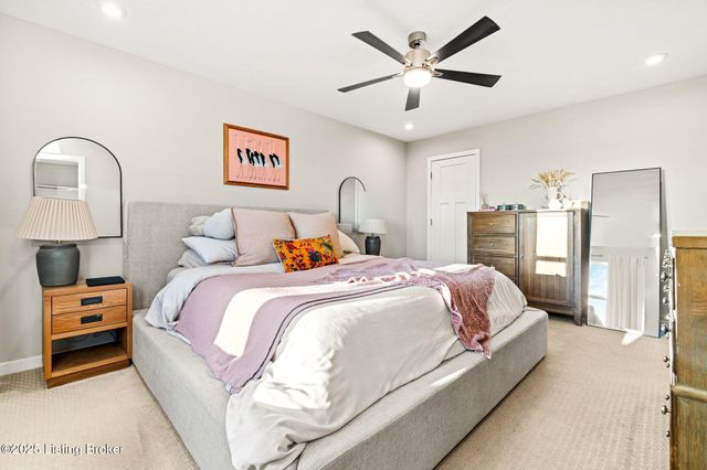 426 Birchwood Dr, Shepherdsville, KY 40165