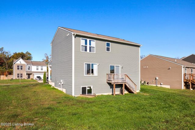 426 Birchwood Dr, Shepherdsville, KY 40165