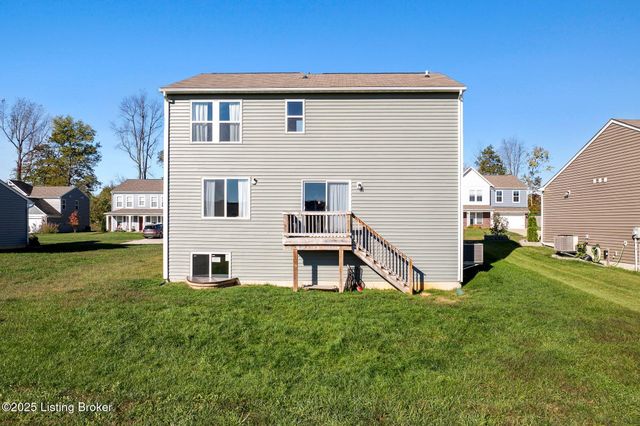 426 Birchwood Dr, Shepherdsville, KY 40165