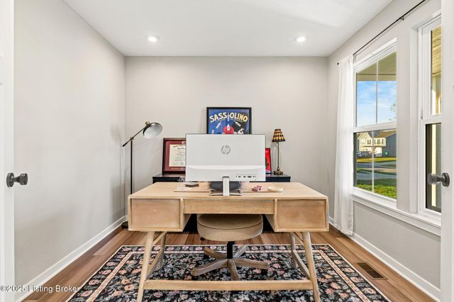 426 Birchwood Dr, Shepherdsville, KY 40165