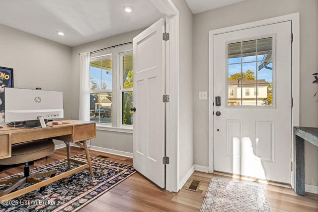 426 Birchwood Dr, Shepherdsville, KY 40165