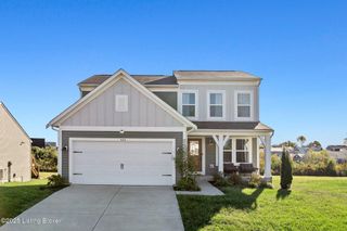 426 Birchwood Dr, Shepherdsville, KY 40165