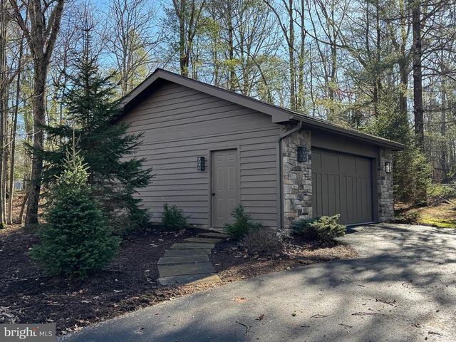 255 THORNBERRY RD, Oakland, MD 21550