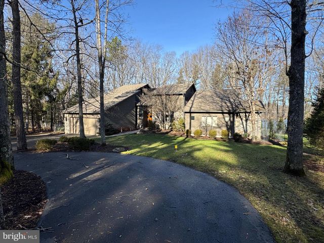 255 THORNBERRY RD, Oakland, MD 21550