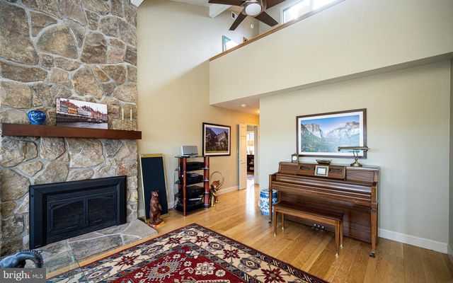 255 THORNBERRY RD, Oakland, MD 21550