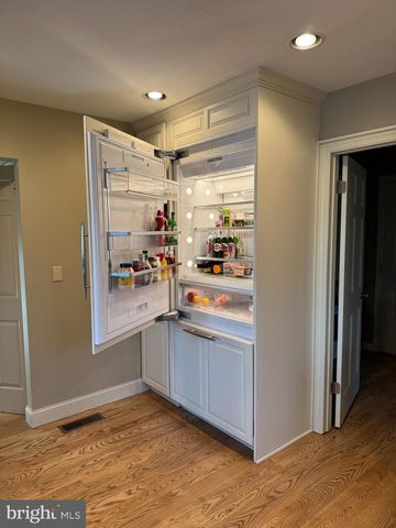 255 THORNBERRY RD, Oakland, MD 21550