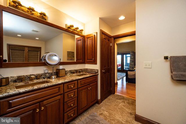 255 THORNBERRY RD, Oakland, MD 21550