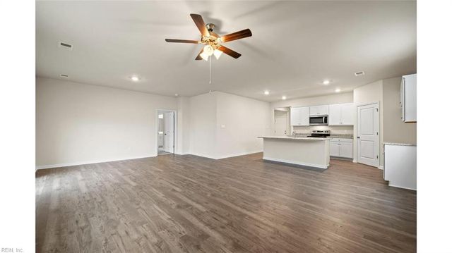 204 Gallop WAY, Yorktown, VA 23690