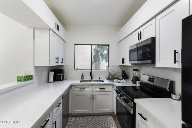 1287 N ALMA SCHOOL Road 206, Chandler, AZ 85224