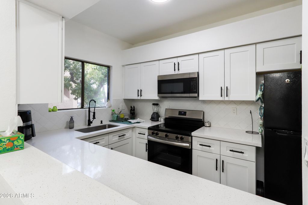 1287 N ALMA SCHOOL Road 206, Chandler, AZ 85224