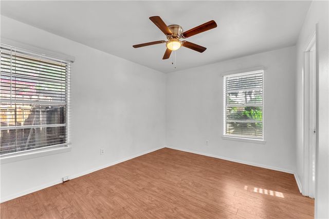 2102 E Lott, Kingsville, TX 78363