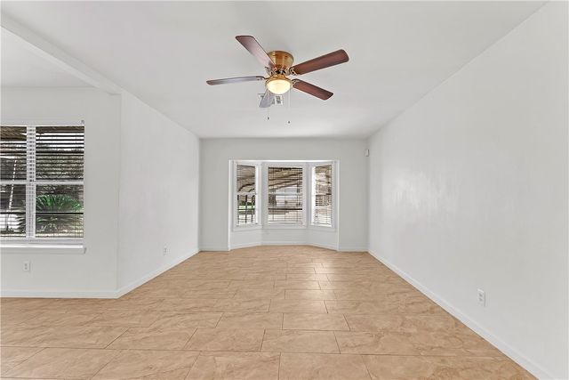 2102 E Lott, Kingsville, TX 78363