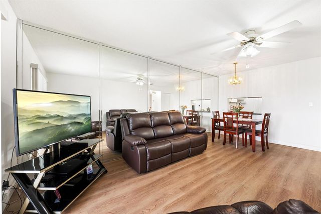 2682 S Garden Dr 309, Lake Worth, FL 33461