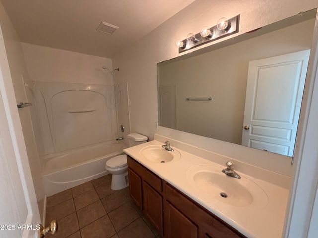 422 E Saddle Way, San Tan Valley, AZ 85143