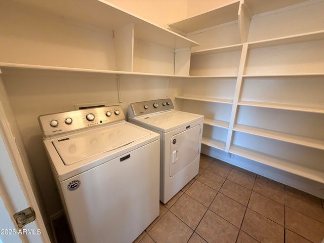 422 E Saddle Way, San Tan Valley, AZ 85143