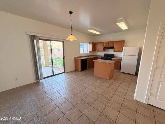 422 E Saddle Way, San Tan Valley, AZ 85143