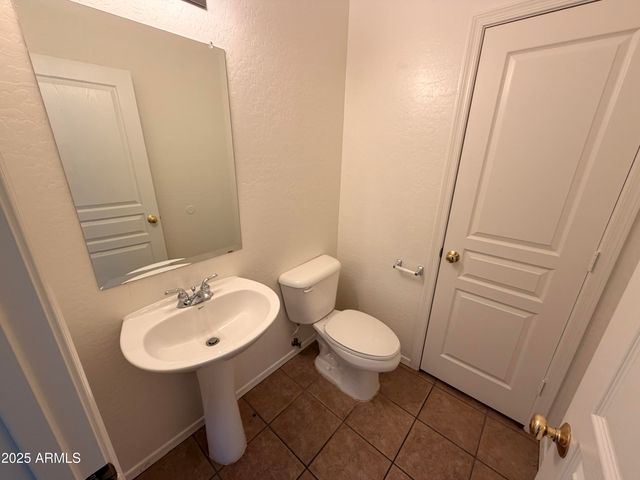 422 E Saddle Way, San Tan Valley, AZ 85143