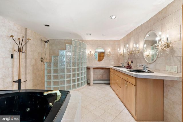 3873 PINE RD, Huntingdon Valley, PA 19006