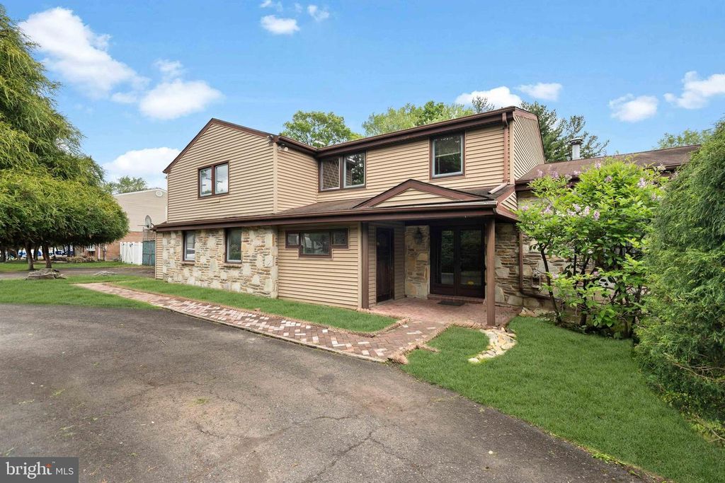 3873 PINE RD, Huntingdon Valley, PA 19006