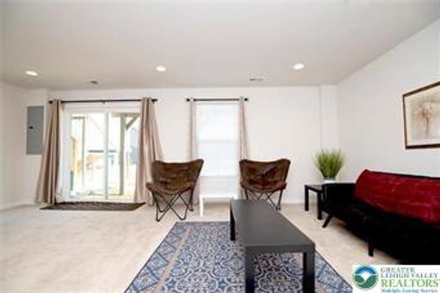 2206 cook Drive, Easton, PA 18045