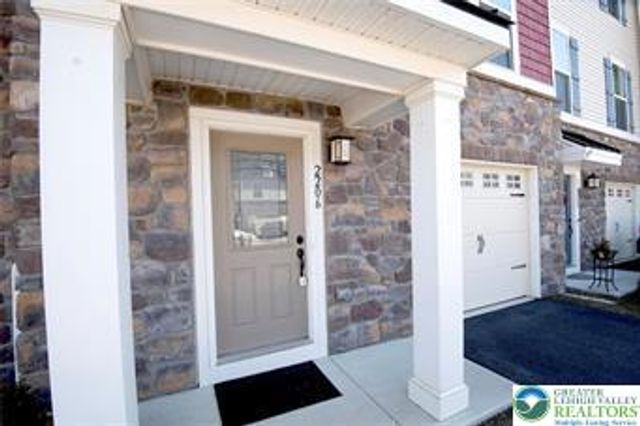 2206 cook Drive, Easton, PA 18045