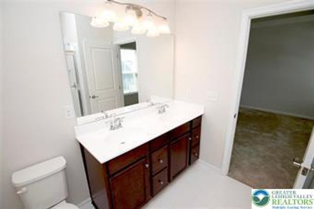 2206 cook Drive, Easton, PA 18045