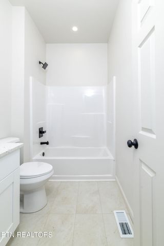 1422 Beaumont Ave, Knoxville, TN 37921