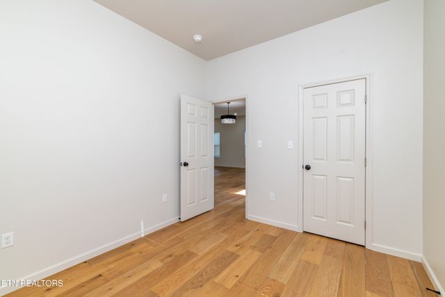 1422 Beaumont Ave, Knoxville, TN 37921