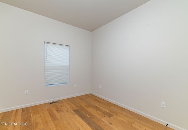 1422 Beaumont Ave, Knoxville, TN 37921