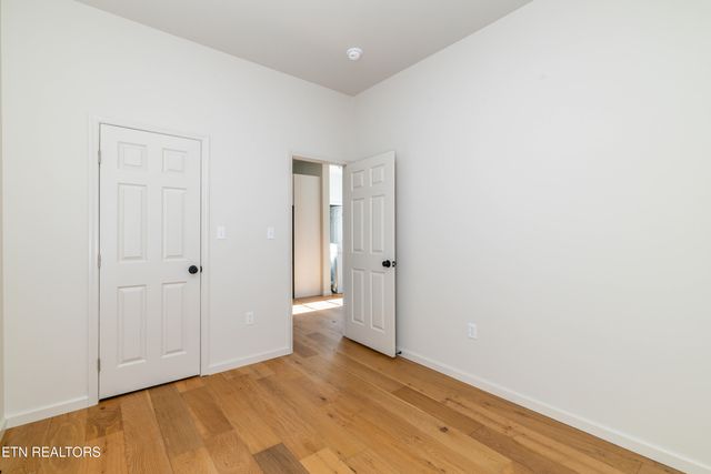 1422 Beaumont Ave, Knoxville, TN 37921