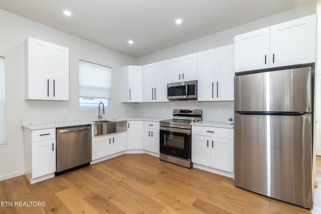 1422 Beaumont Ave, Knoxville, TN 37921